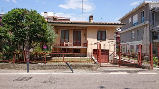 Casa singola in vendita a Bardolino