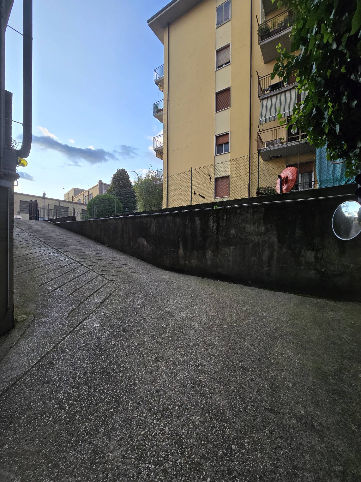 Box o garage in vendita a Verona