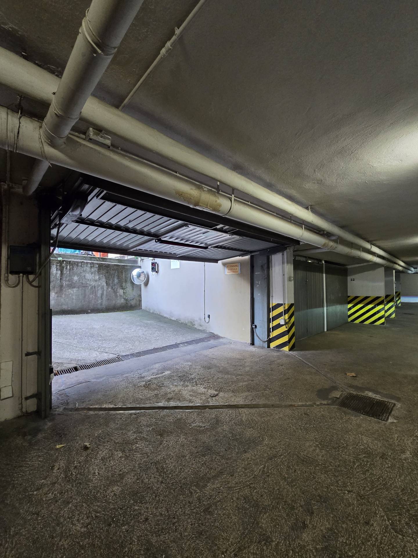 Box o garage in vendita a Verona