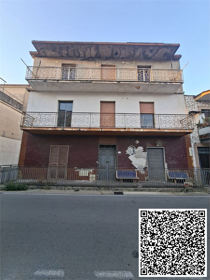 Stabile/Palazzo in vendita a Santa Maria a Vico