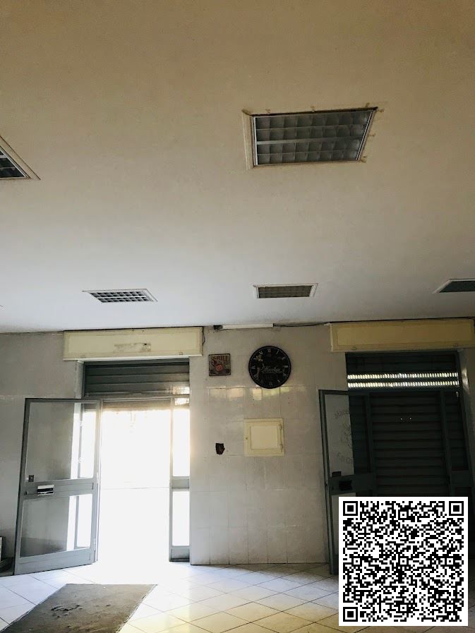 Locale commerciale in vendita a Casoria