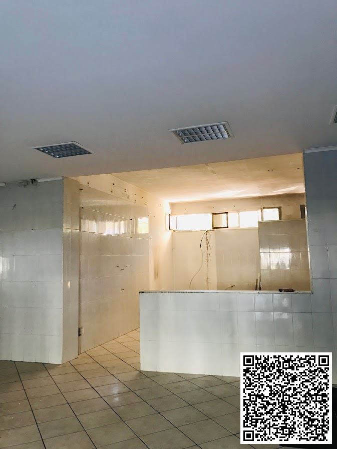 Locale commerciale in vendita a Casoria