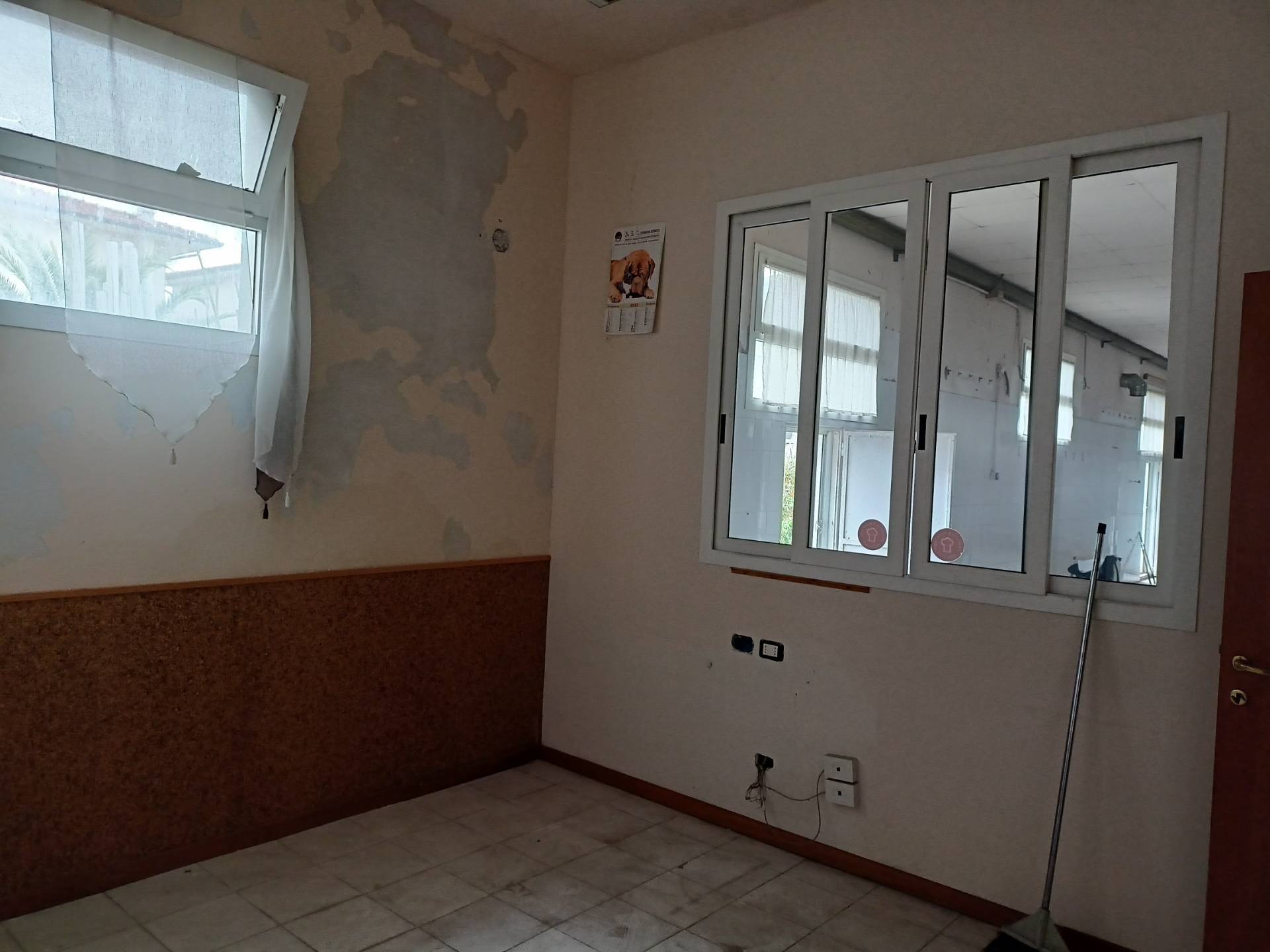 Locale commerciale in vendita a Ponsacco