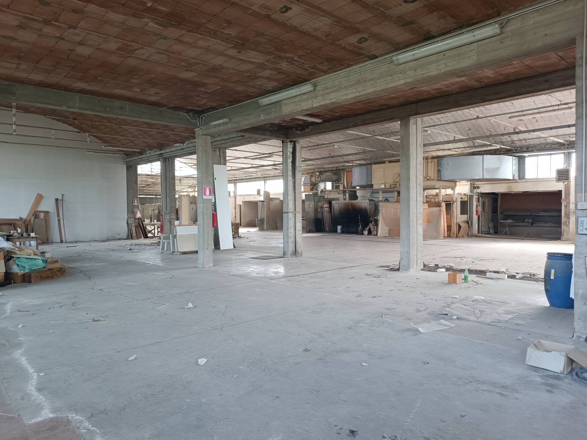 Capannone in vendita a Ponsacco