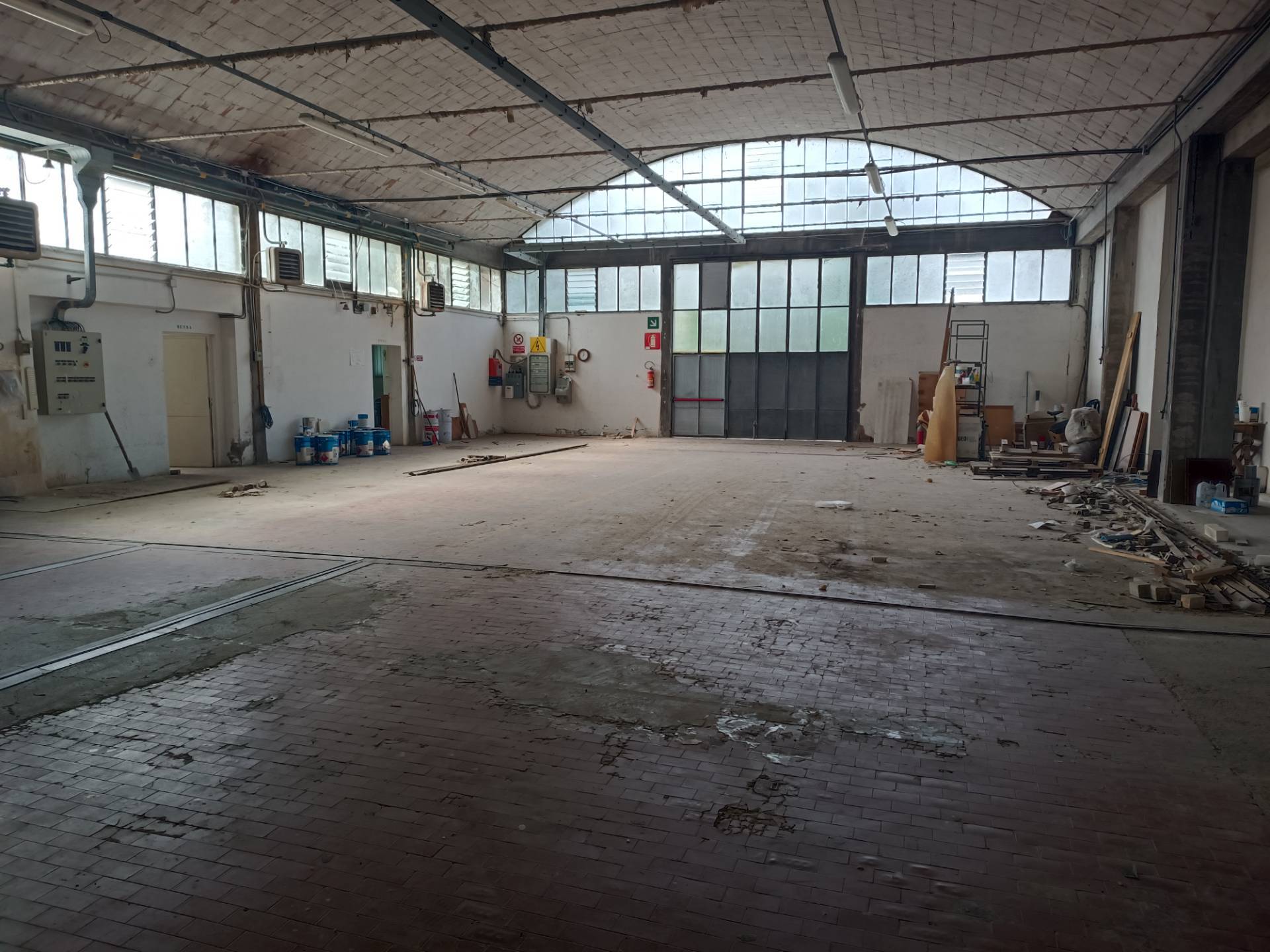 Capannone in vendita a Ponsacco