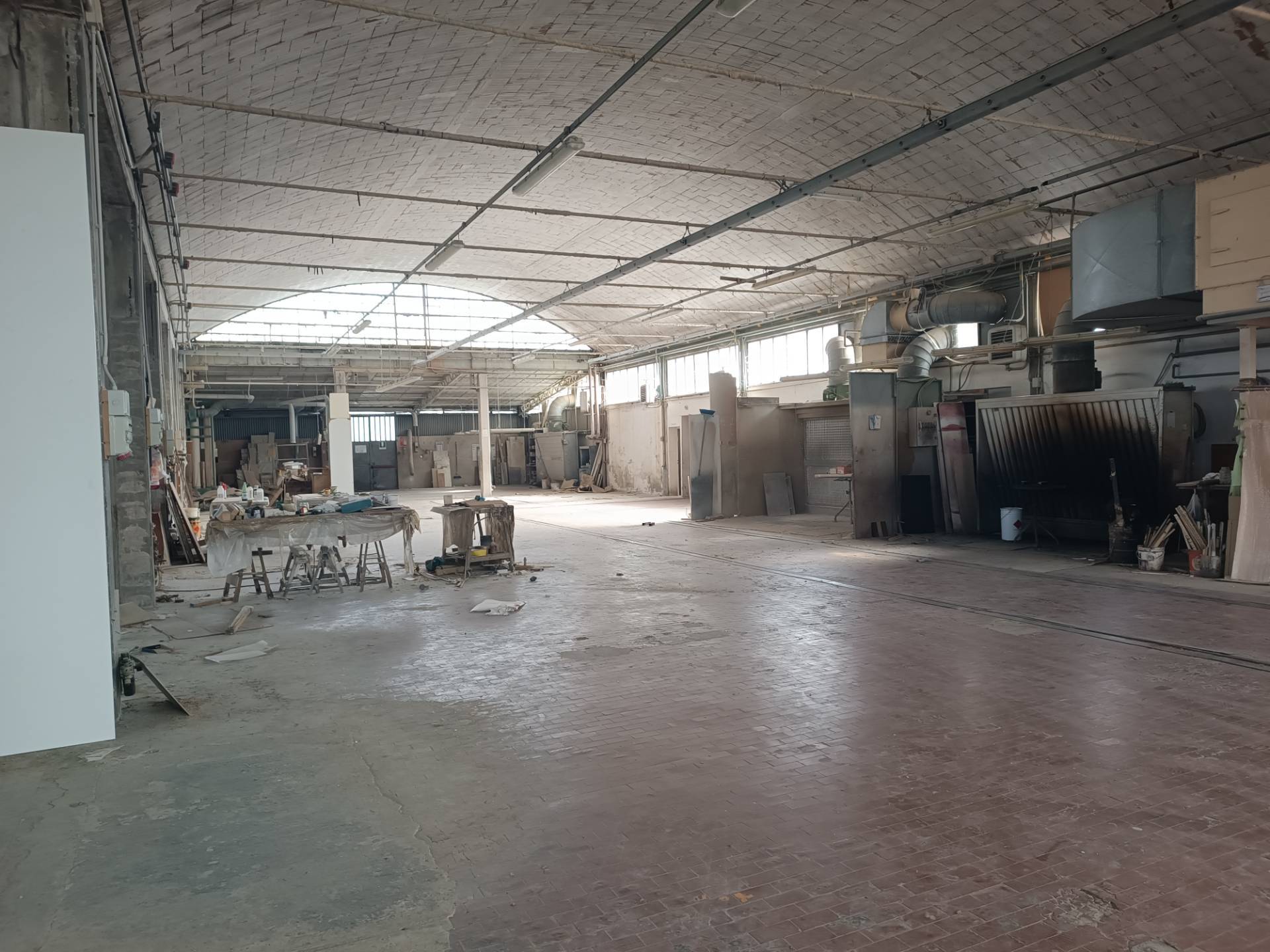 Capannone in vendita a Ponsacco