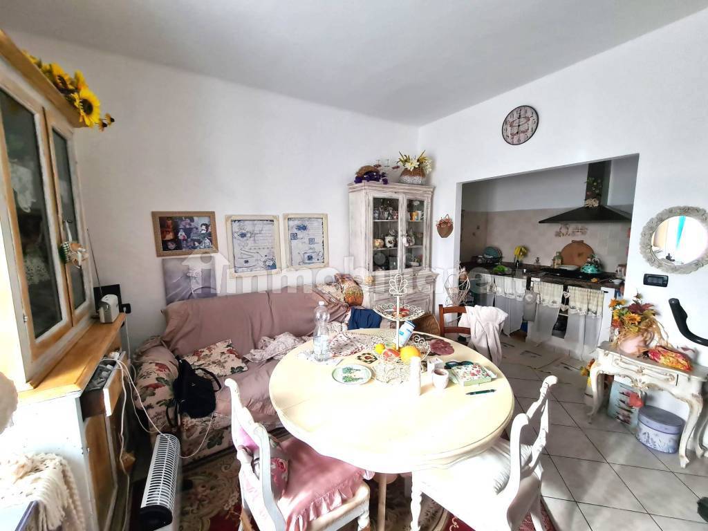 Appartamento in vendita a Castellina Marittima