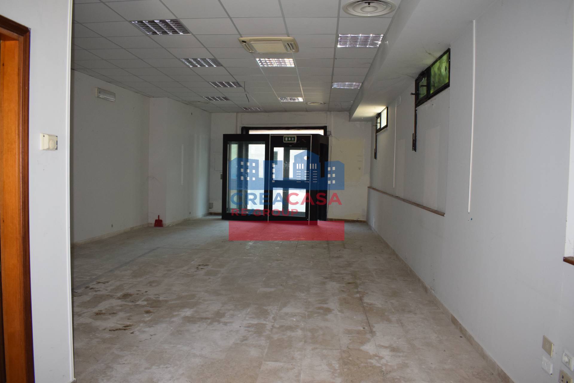 Locale commerciale in vendita a Calatabiano