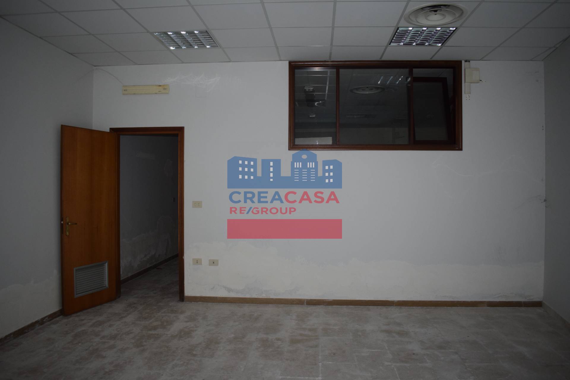 Locale commerciale in vendita a Calatabiano