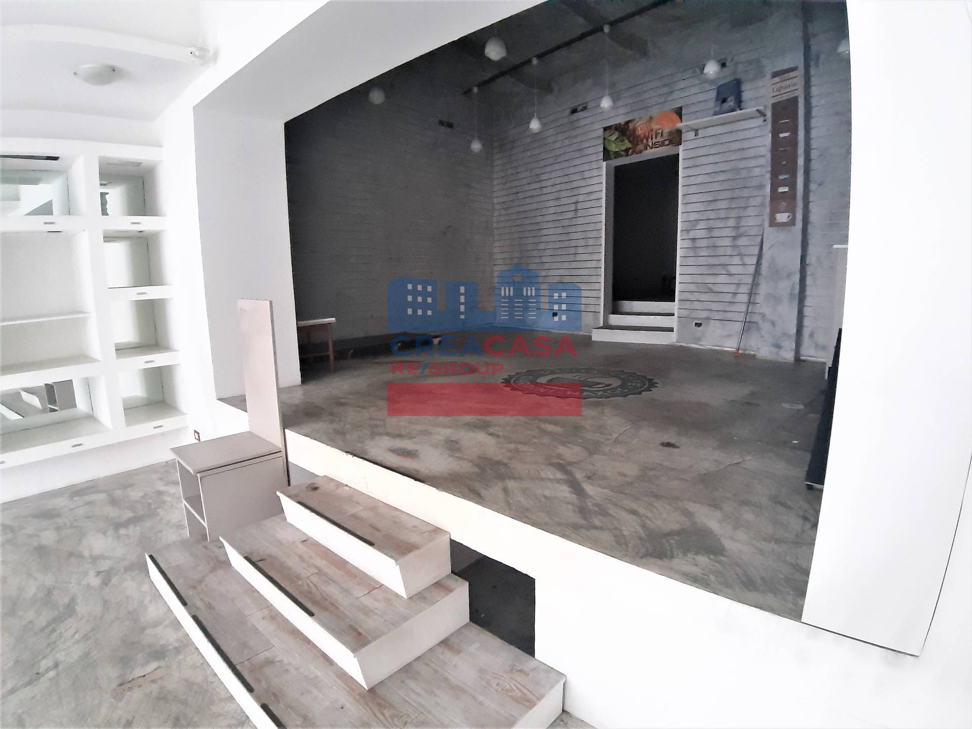 Locale commerciale in vendita a Giardini-Naxos, Giardini