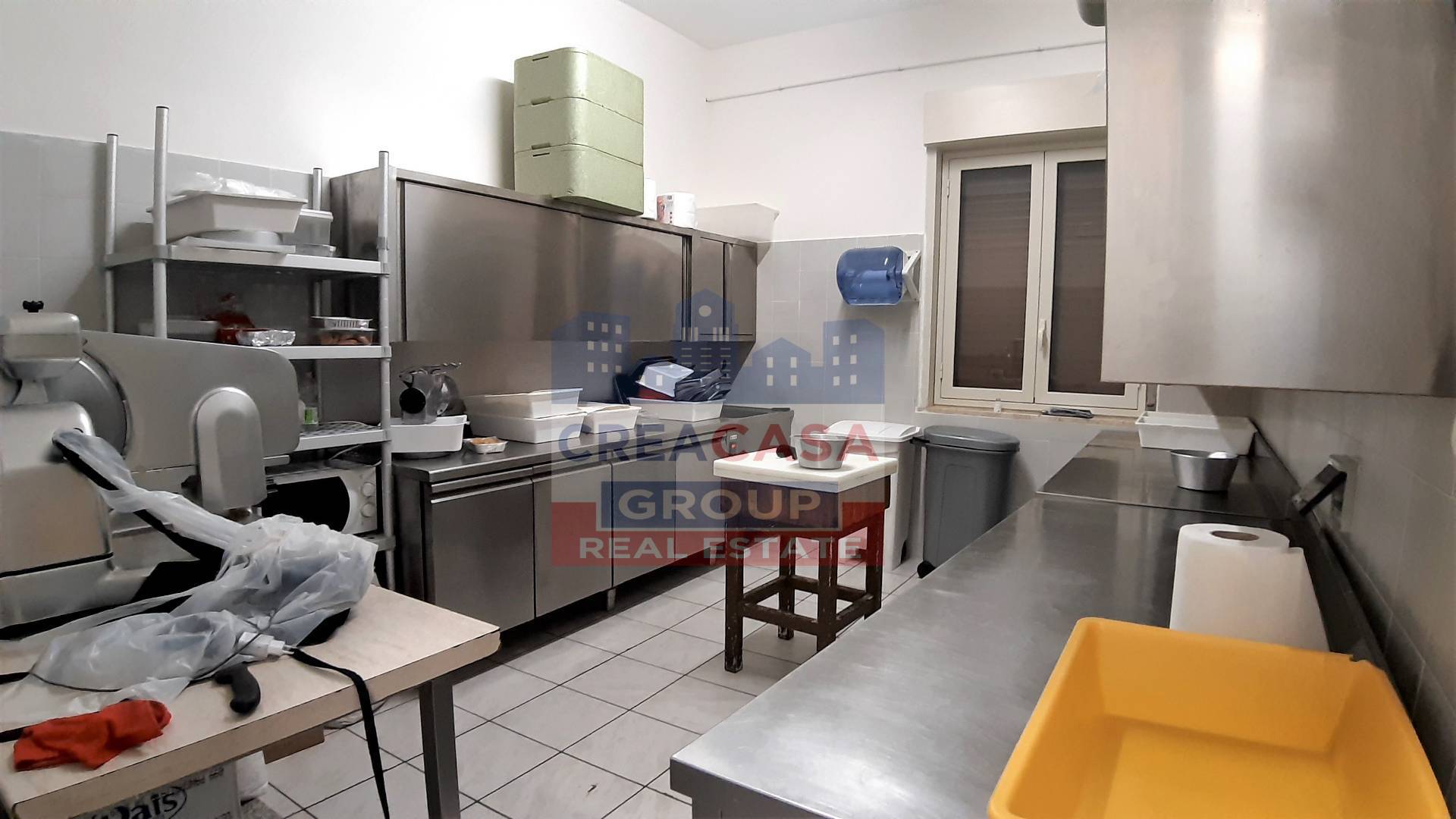 Attivit commerciale in vendita a Giardini-Naxos, Giardini