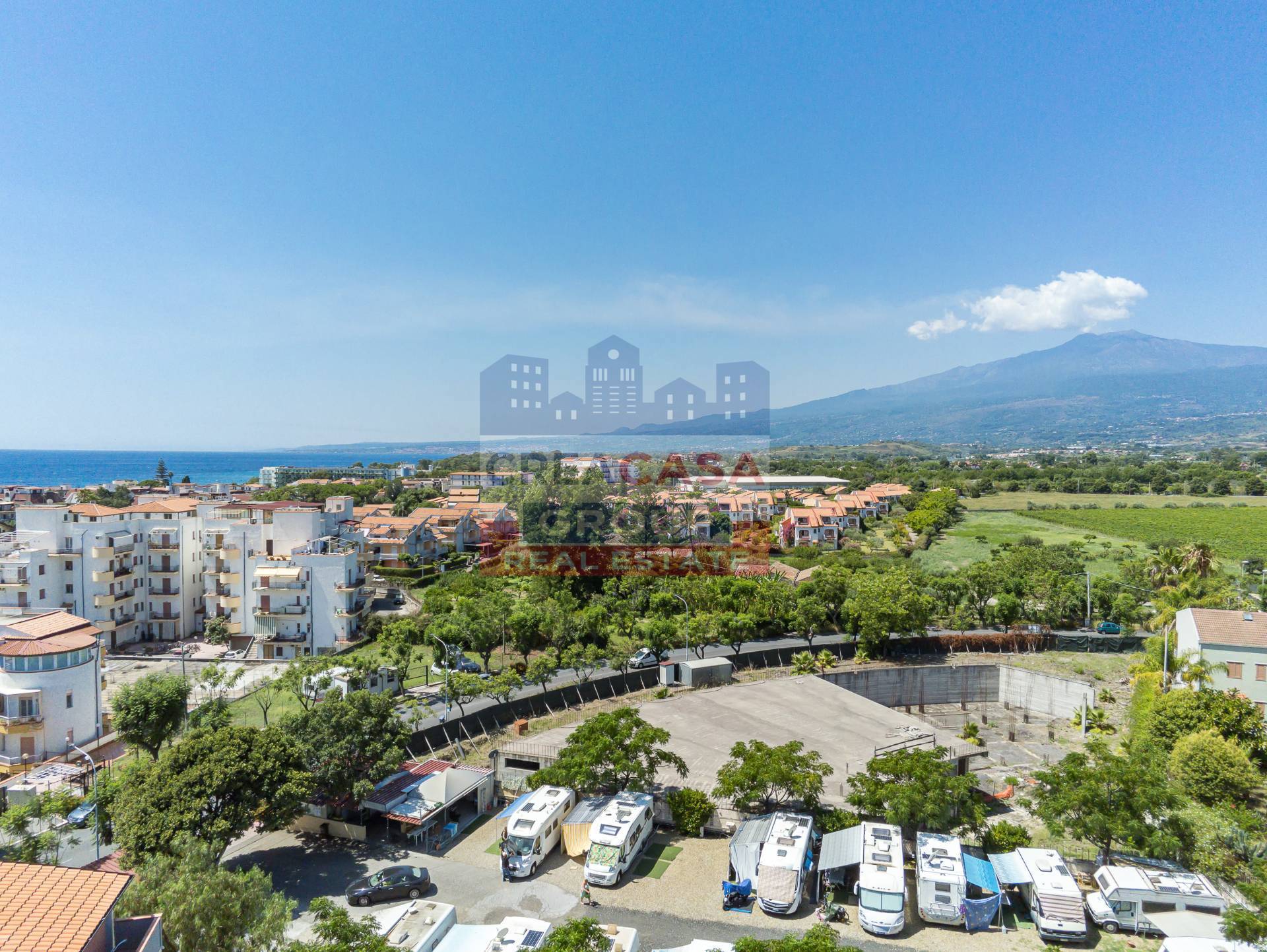Locale commerciale in vendita a Giardini-Naxos, Recanati