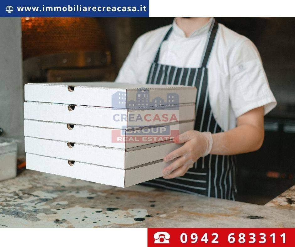 Pizzeria in vendita a Giardini-Naxos, centro