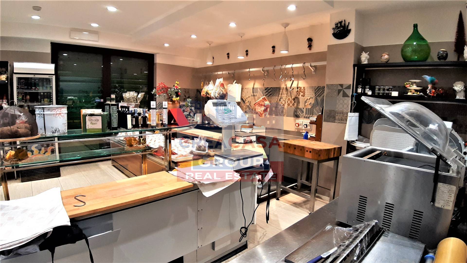 Attivit commerciale in vendita a Giardini-Naxos, Giardini