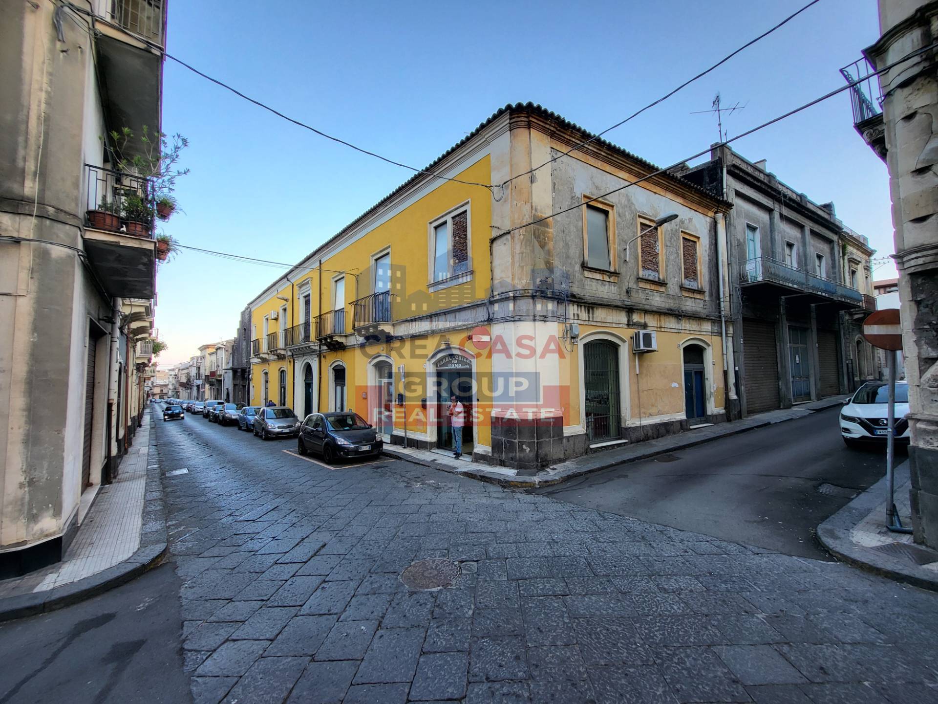 Stabile/Palazzo in vendita a Giarre