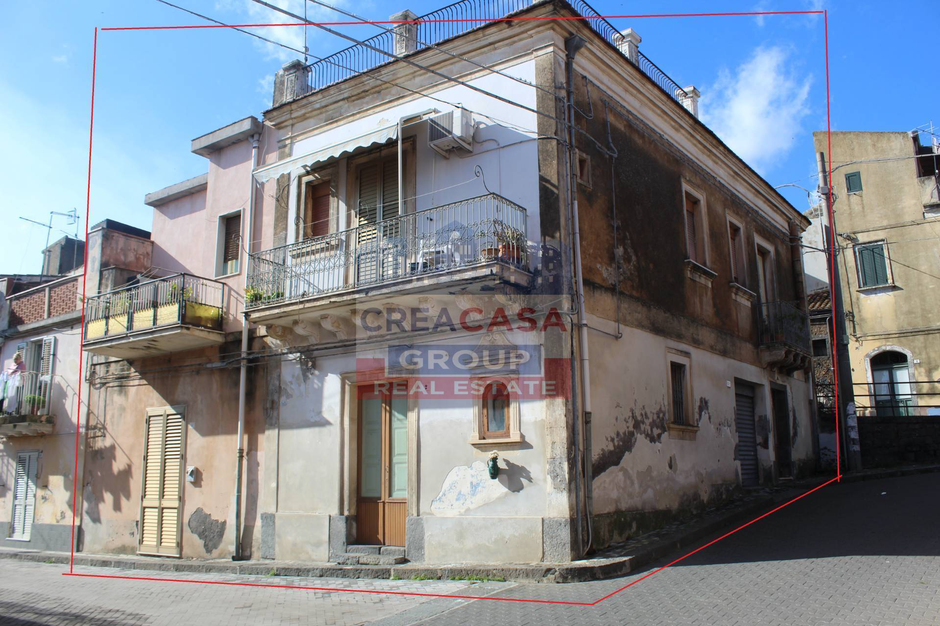 Stabile/Palazzo in vendita a Piedimonte Etneo