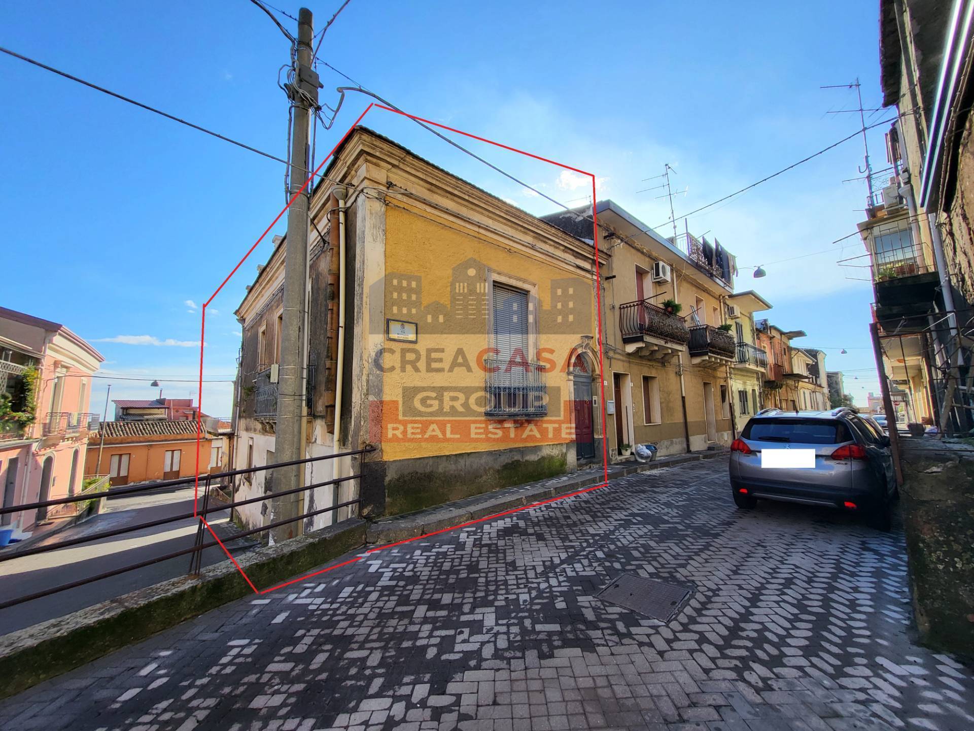 Stabile/Palazzo in vendita a Piedimonte Etneo