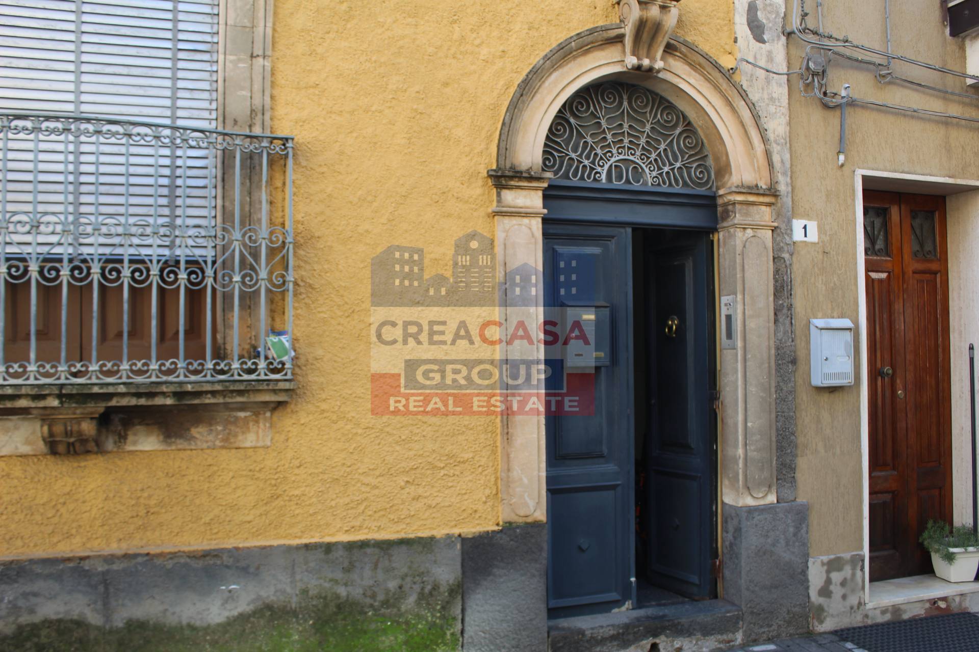 Stabile/Palazzo in vendita a Piedimonte Etneo