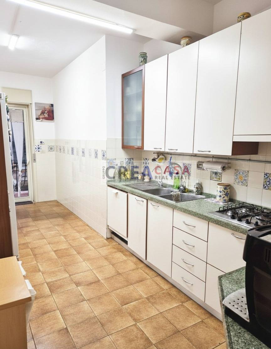 Appartamento in vendita a Letojanni, centro