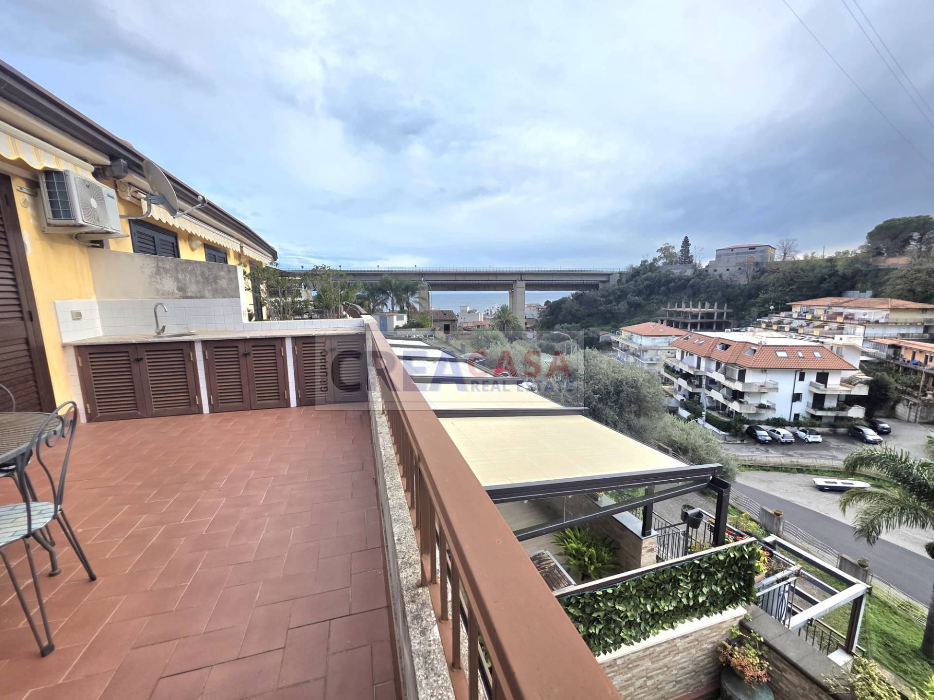 Appartamento in vendita a Letojanni, centro