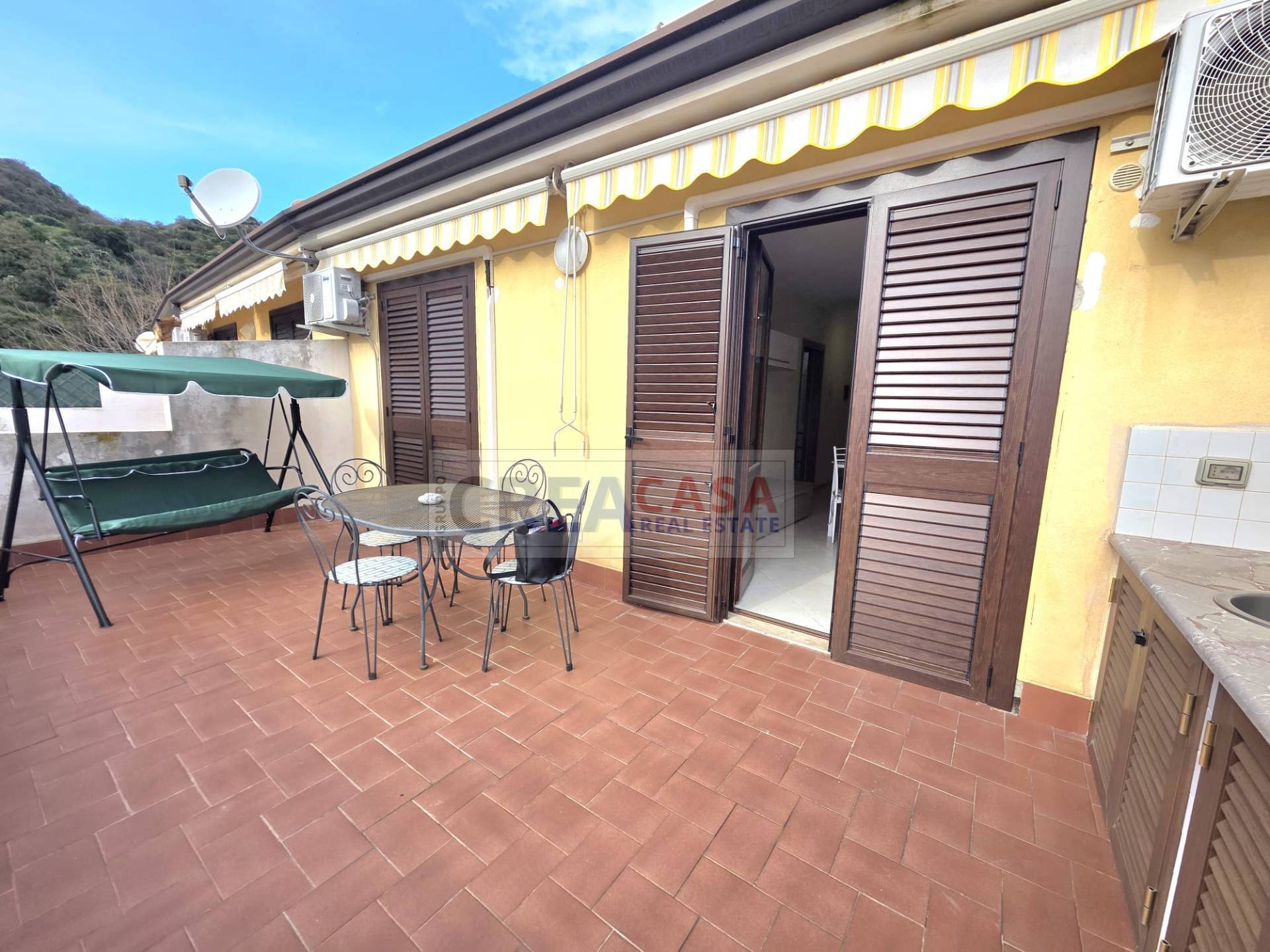 Appartamento in vendita a Letojanni, centro