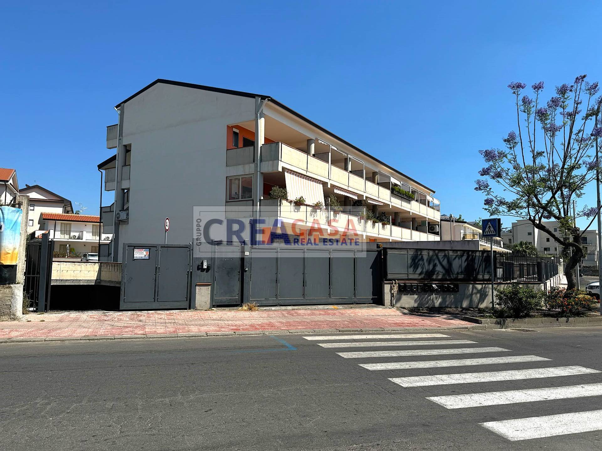 Box o garage in vendita a Giardini-Naxos, Recanati