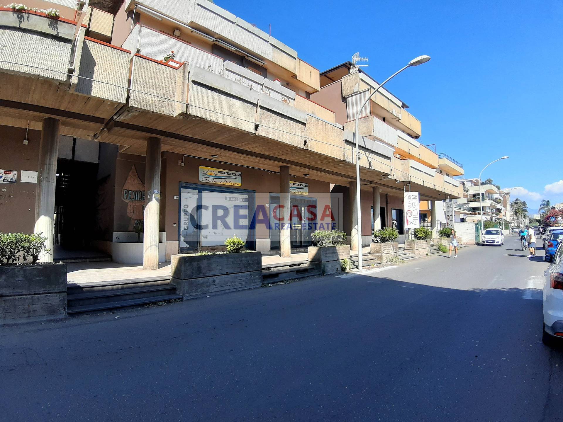 Locale commerciale in vendita a Giardini-Naxos