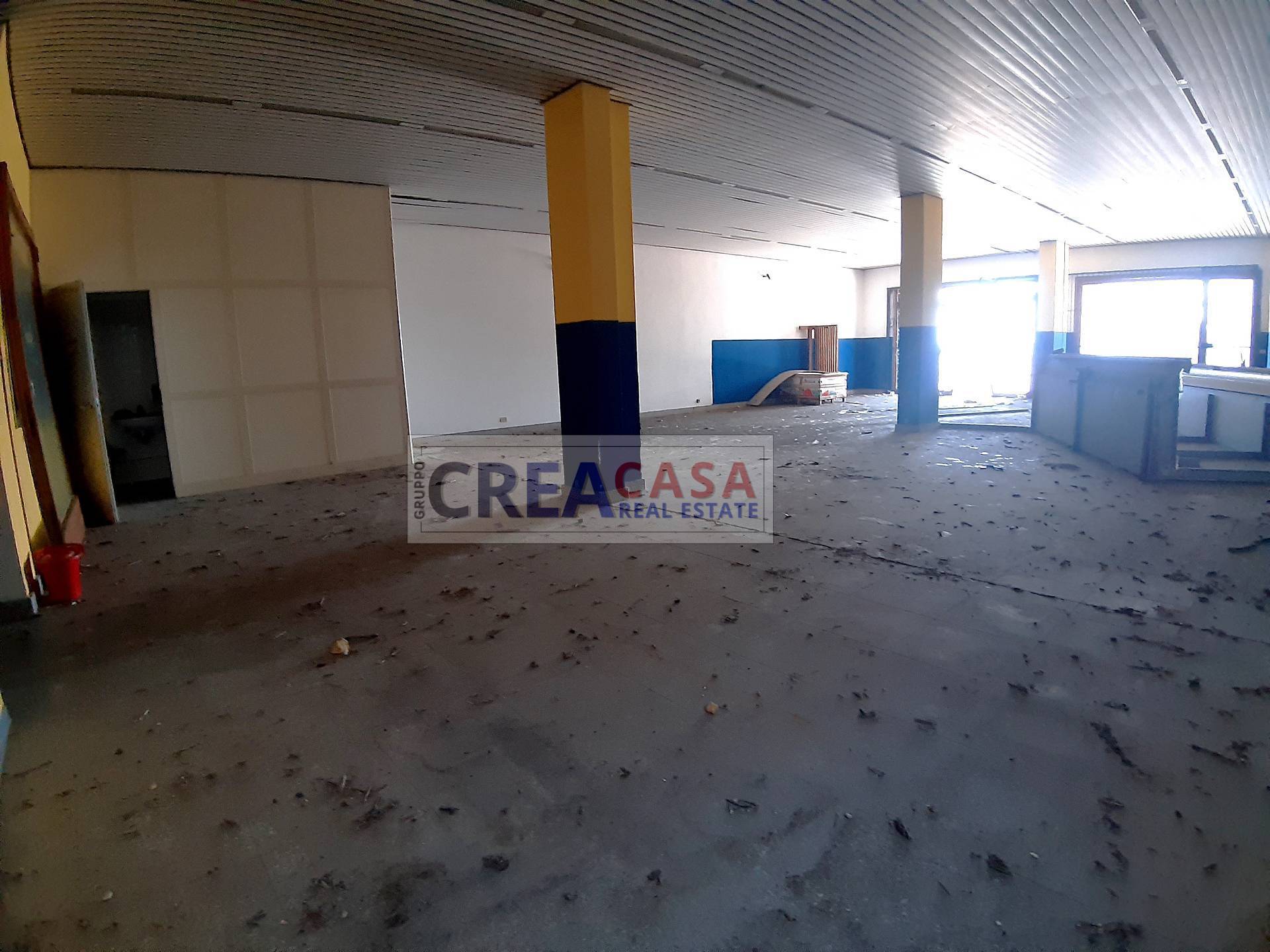 Locale commerciale in vendita a Giardini-Naxos