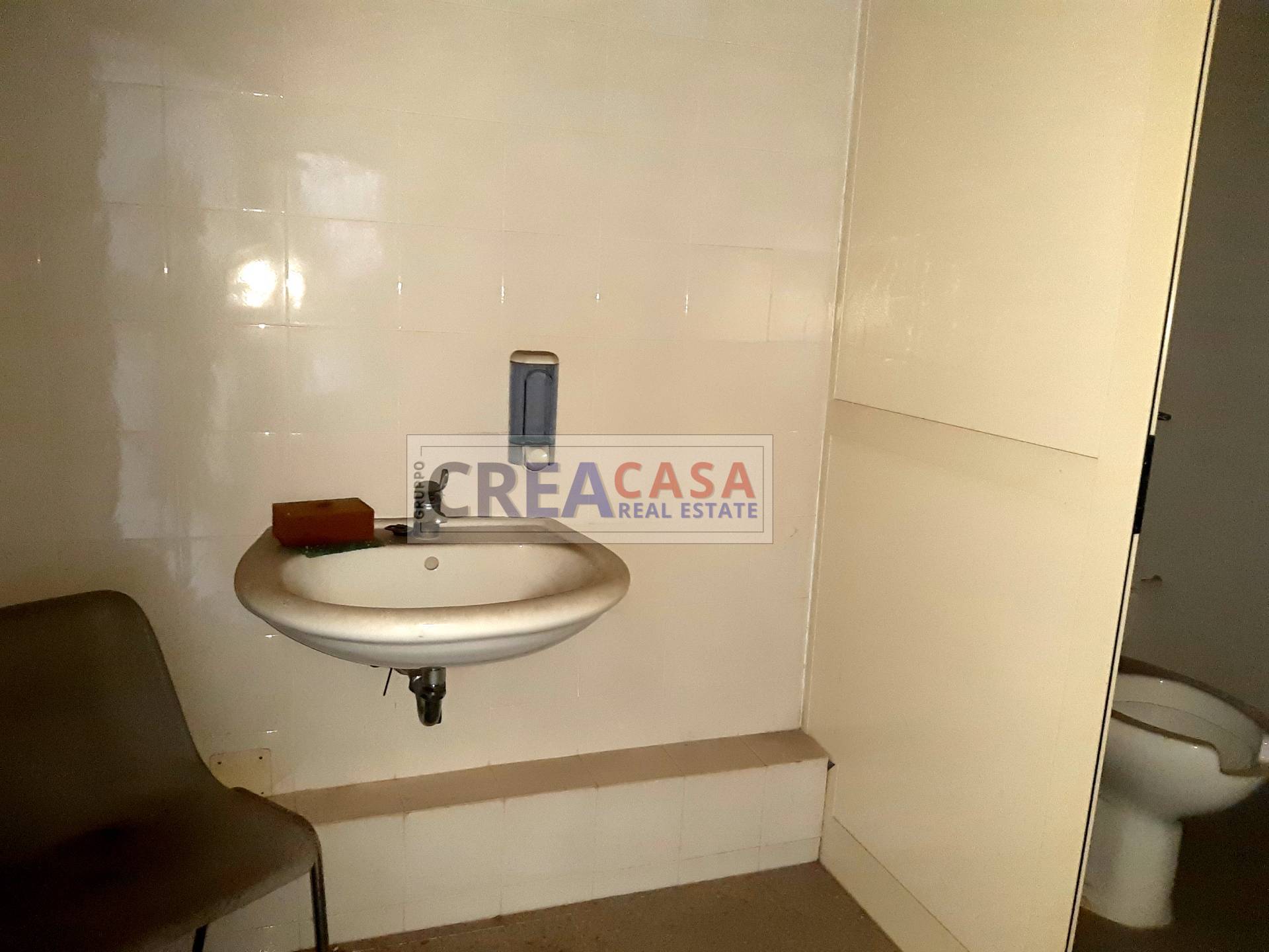 Locale commerciale in vendita a Giardini-Naxos