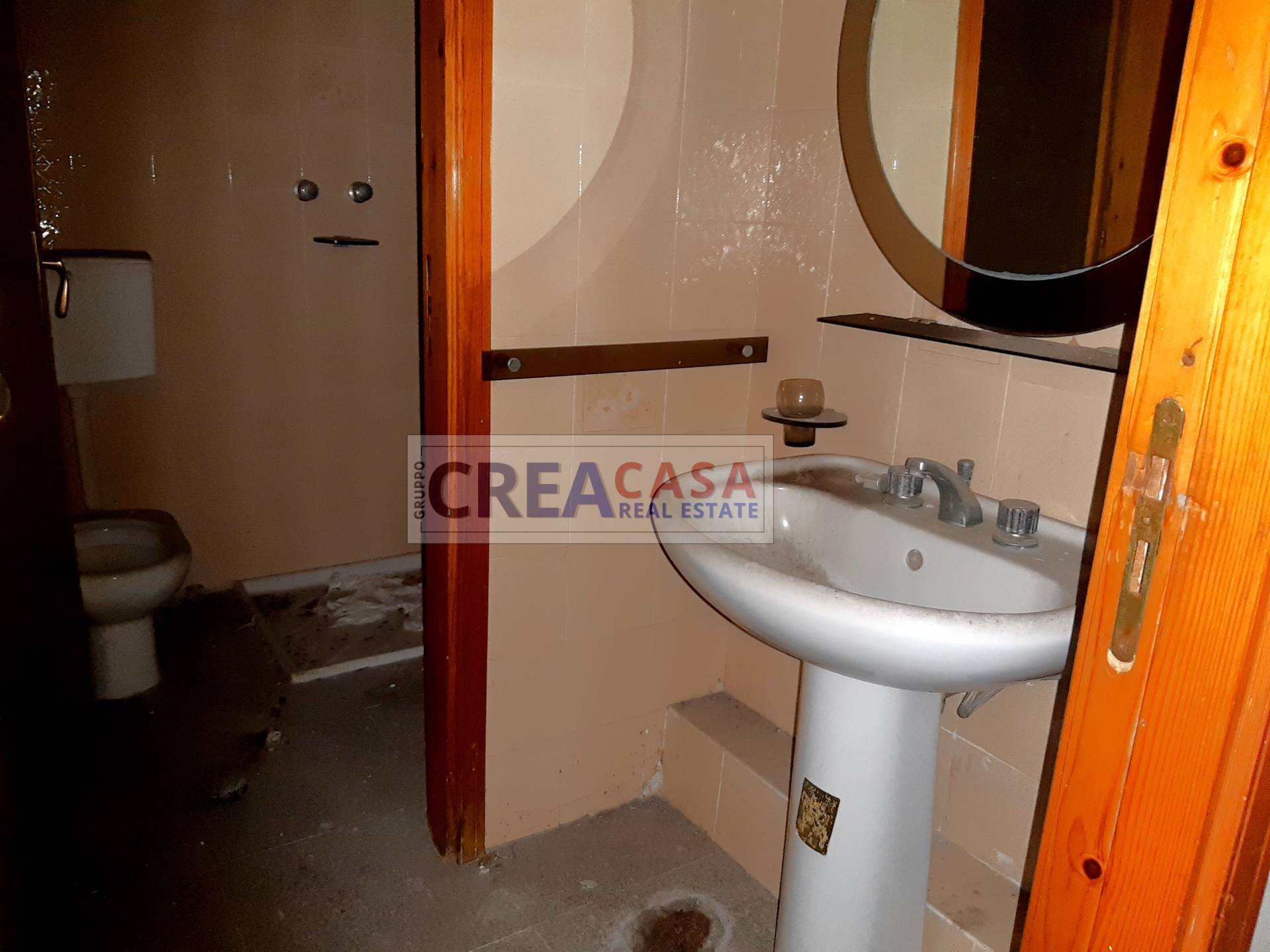 Locale commerciale in vendita a Giardini-Naxos