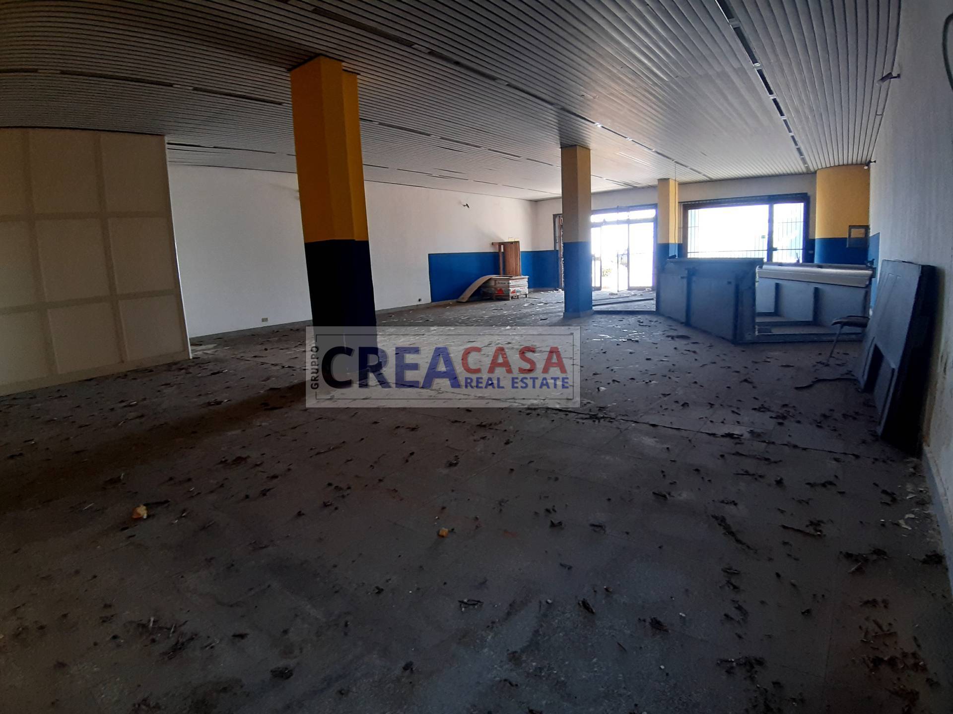 Locale commerciale in vendita a Giardini-Naxos