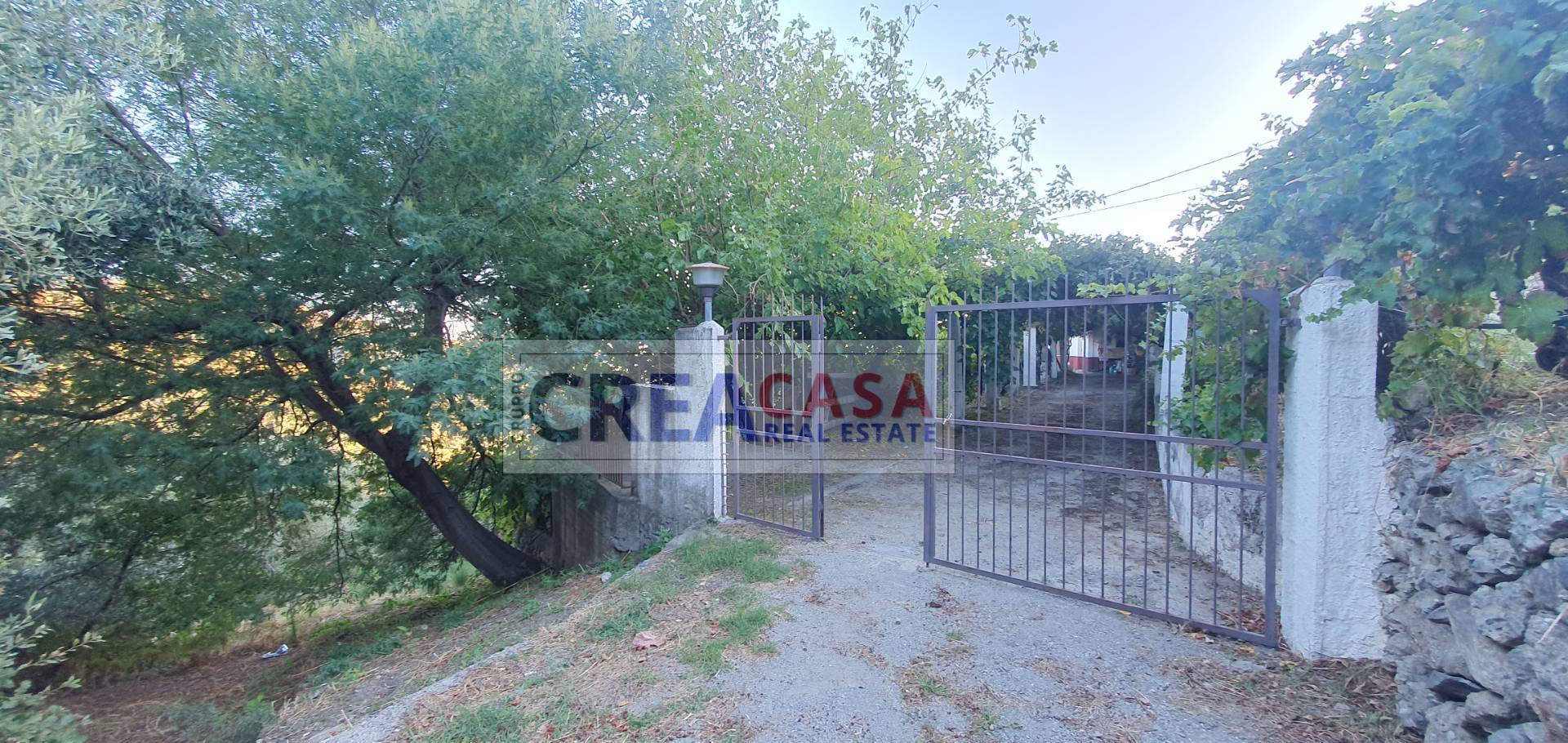 Villetta con terreno in vendita a Graniti