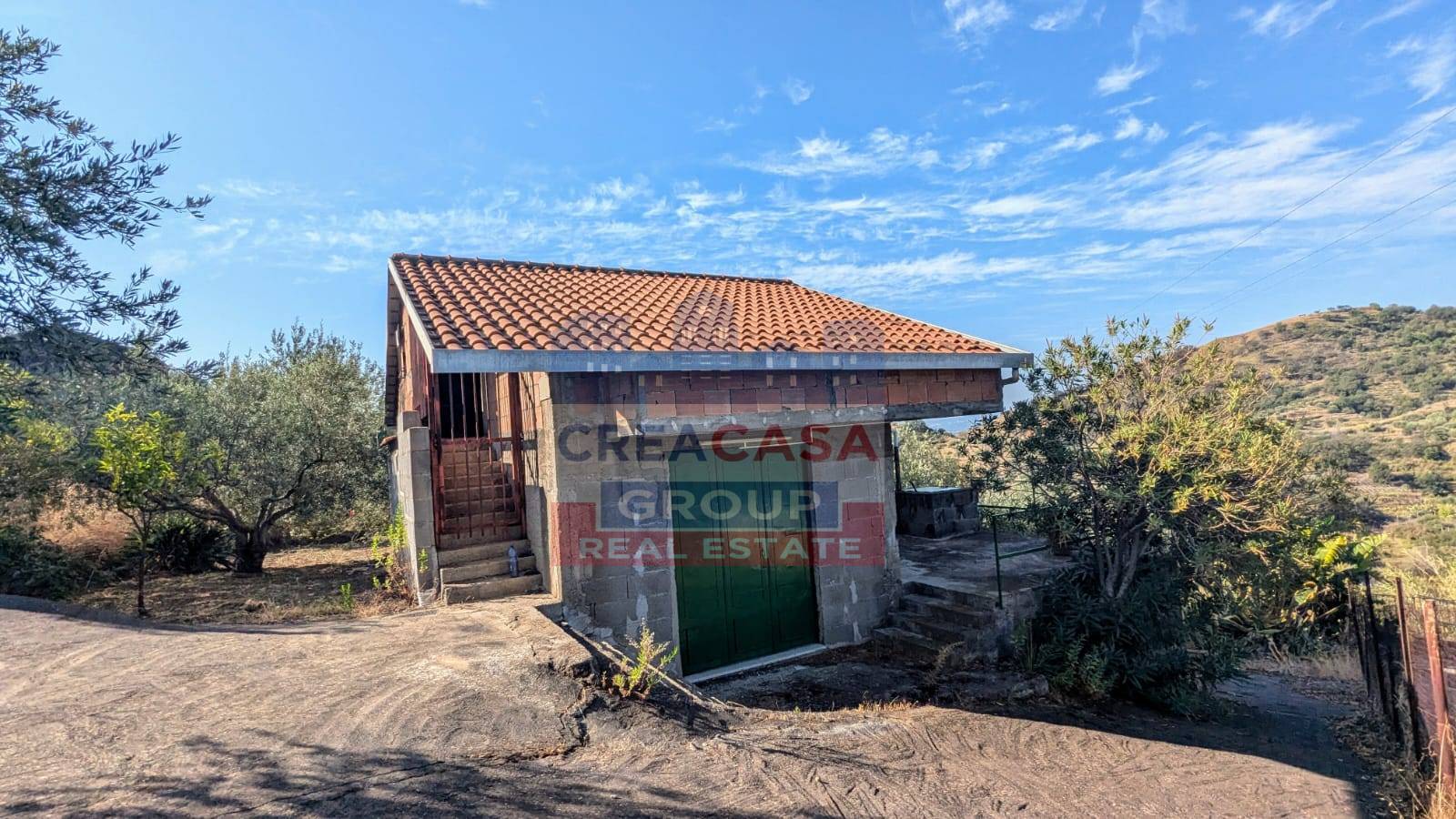 Rustico con terreno in vendita in vendita a Calatabiano