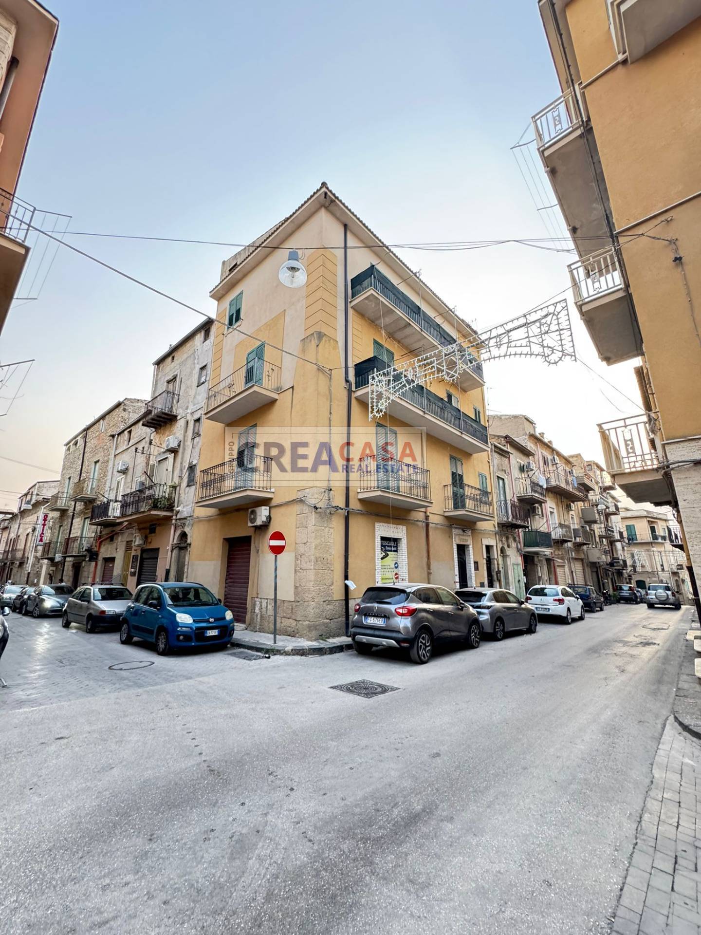 Stabile/Palazzo in vendita a Riesi