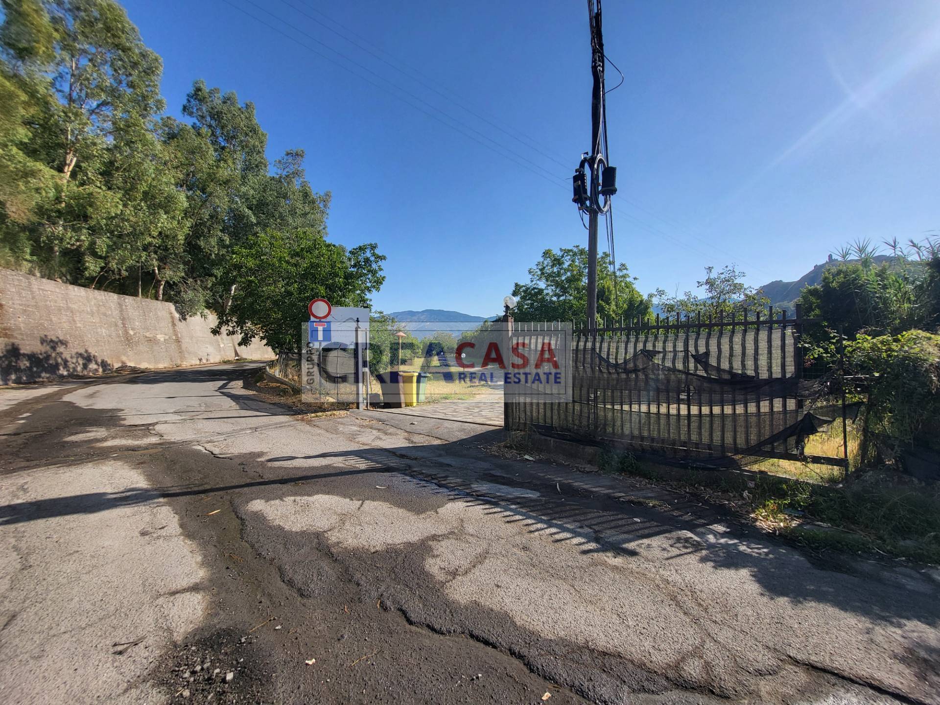 Villetta con terreno in vendita a Francavilla di Sicilia