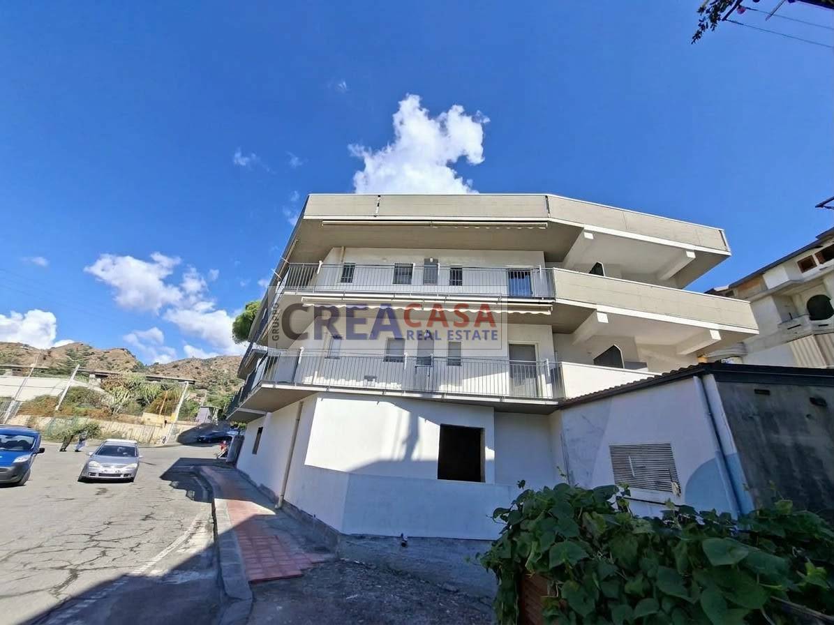 Mansarda in vendita a Giardini-Naxos, centro