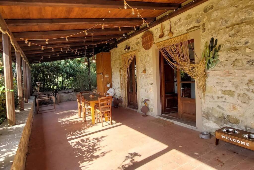 Rustico con giardino a Volterra