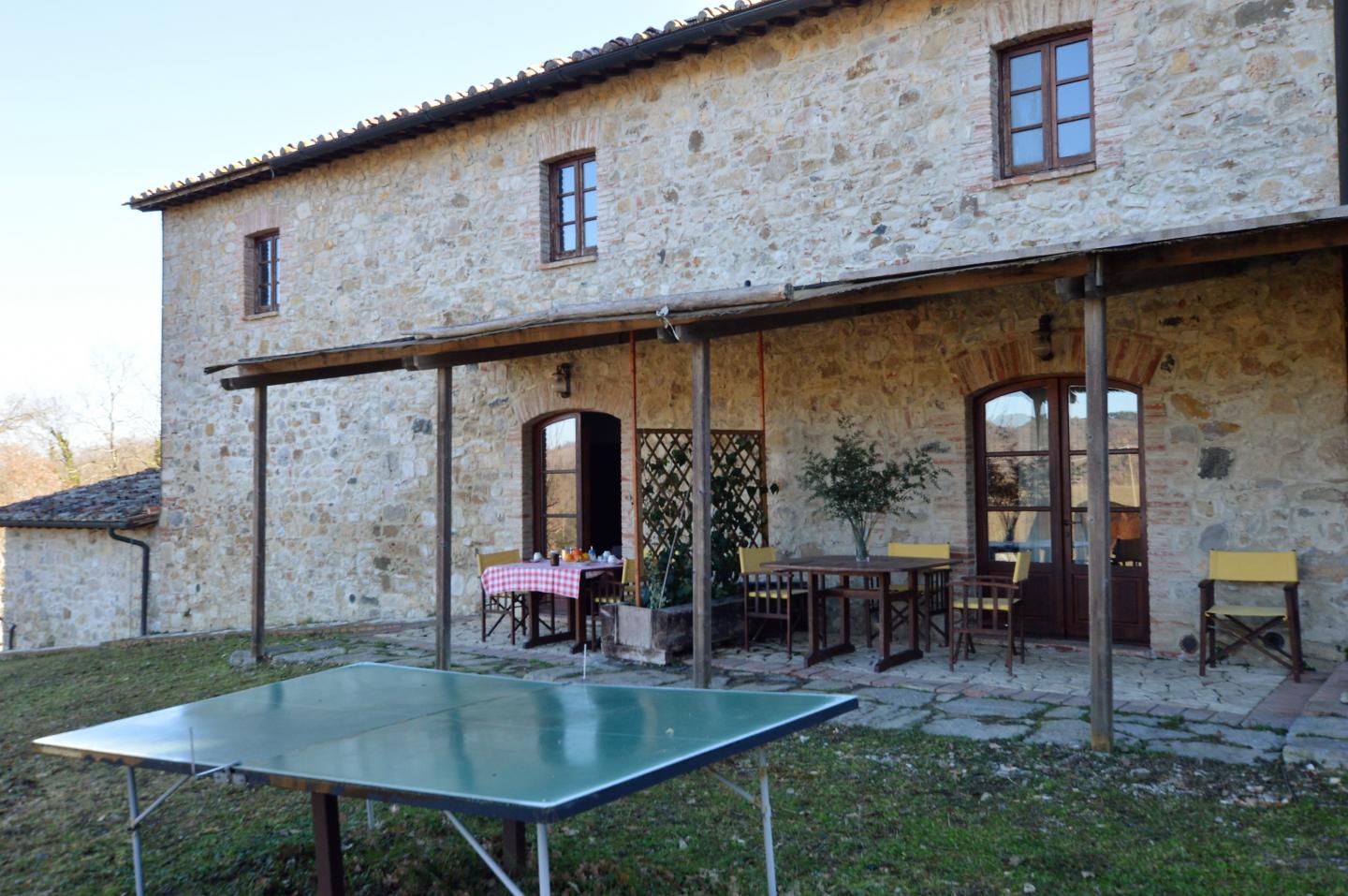 Rustico con giardino a Casole d'Elsa