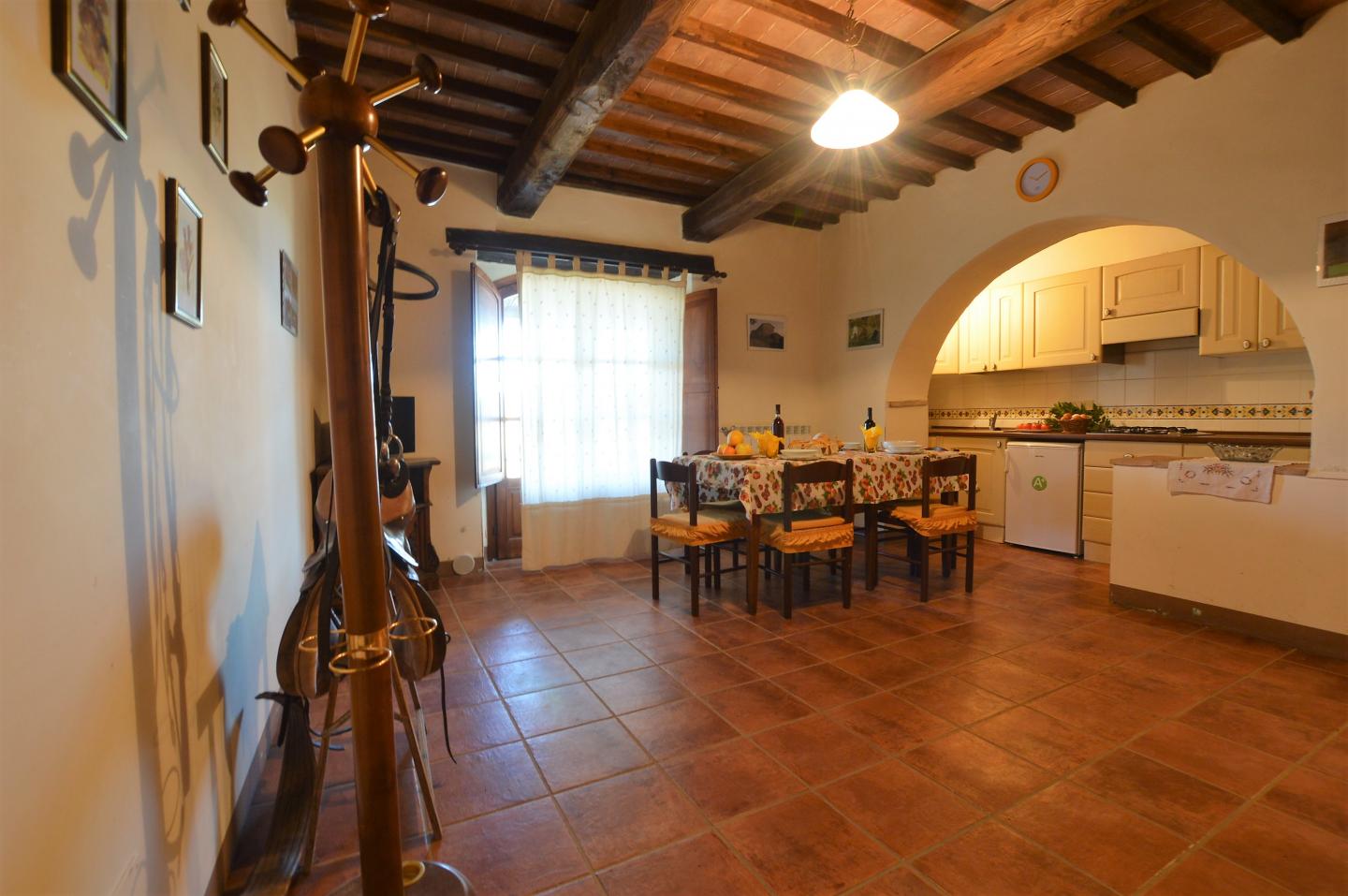 Rustico con giardino a Casole d'Elsa