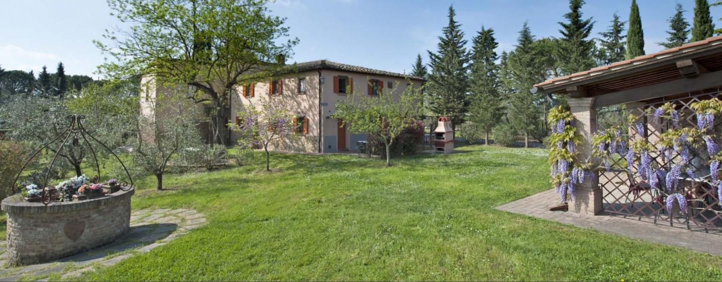 Attivit� commerciale con giardino a Peccioli