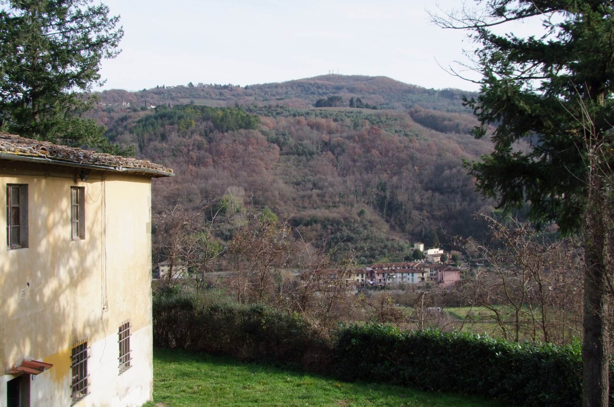 Rustico con giardino a Dicomano