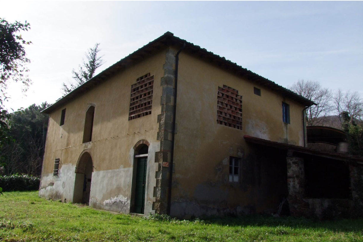 Rustico con giardino a Dicomano