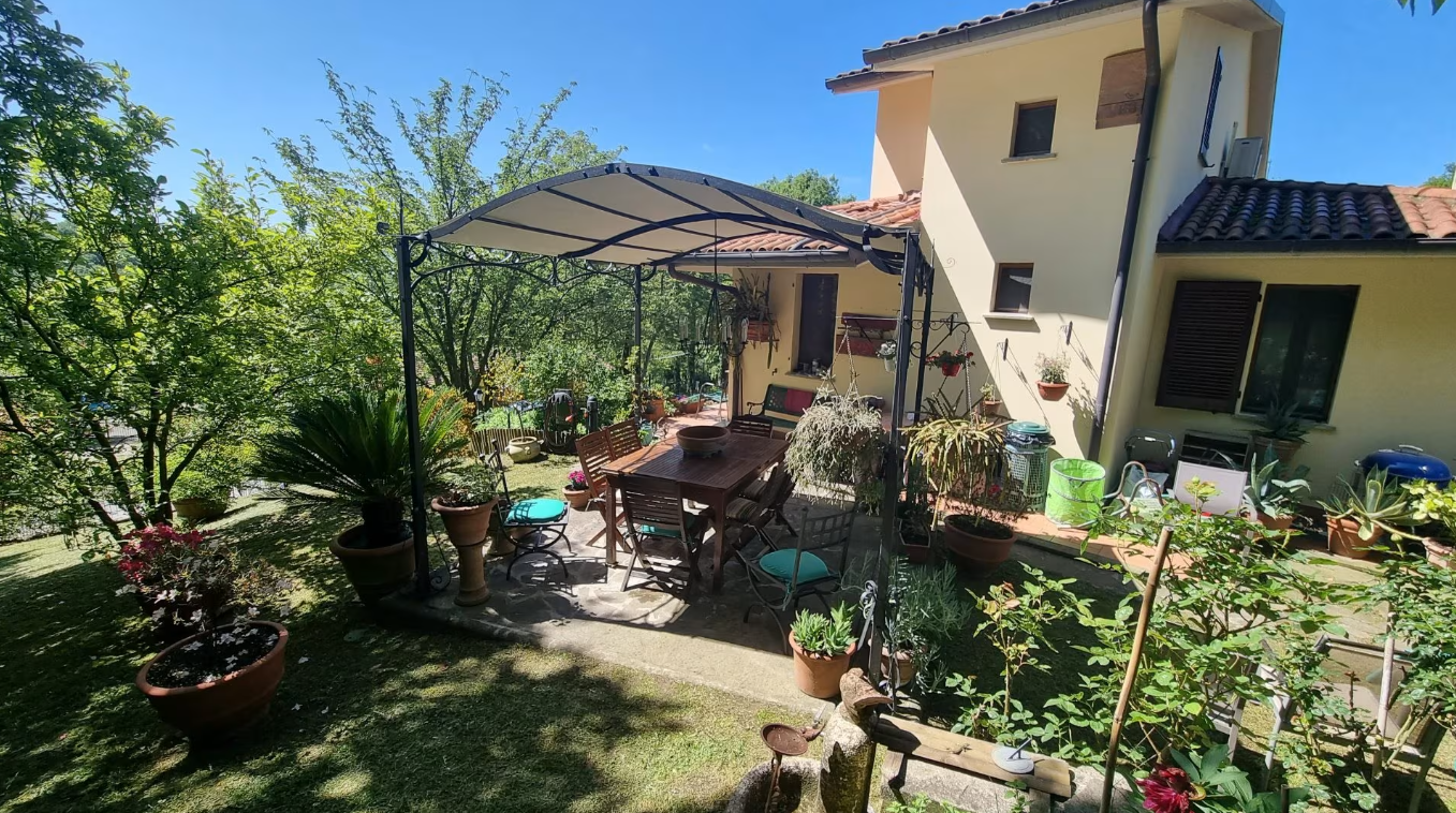 Villa Bifamiliare con giardino, Barberino di Mugello mangona
