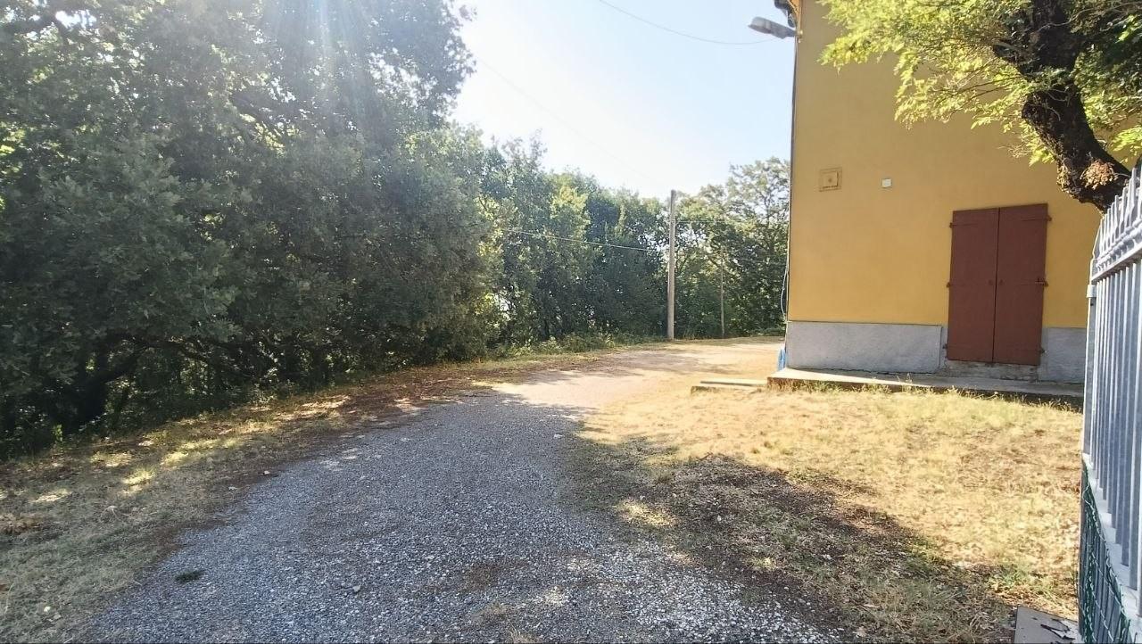 Rustico con giardino a Gambassi Terme