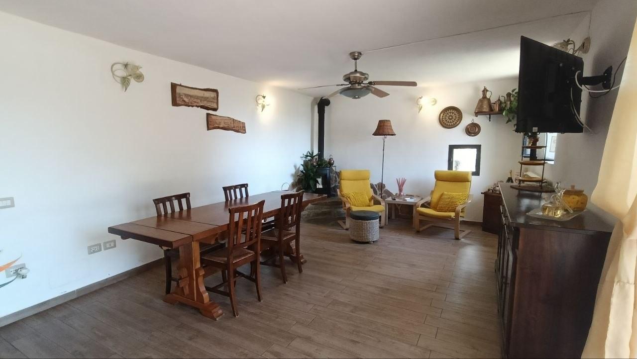Casa indipendente in vendita a Dicomano