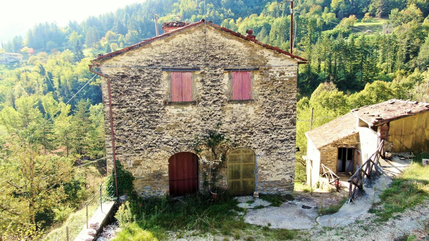 Casa indipendente con giardino a Marradi