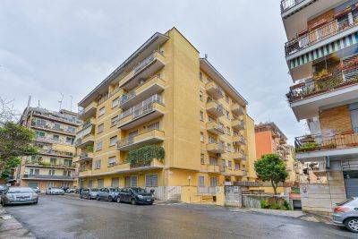 Garage / Box in vendita a Roma, Camilluccia