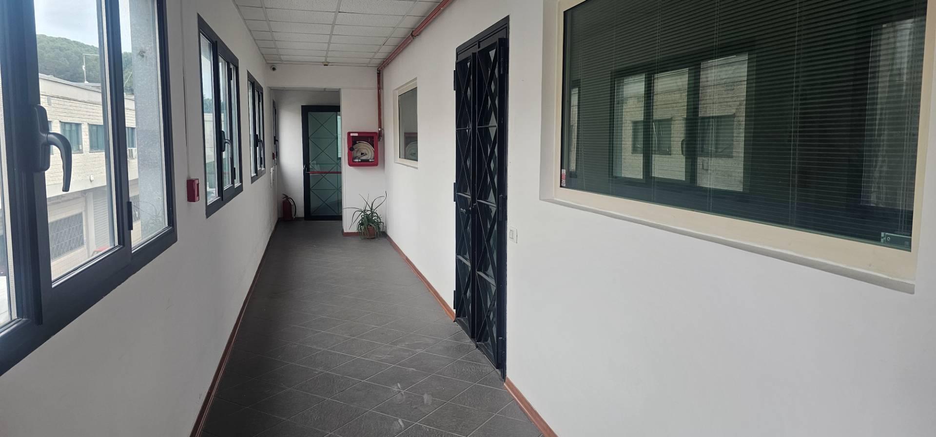 Ufficio in vendita a Formello, SEMICENTRALE