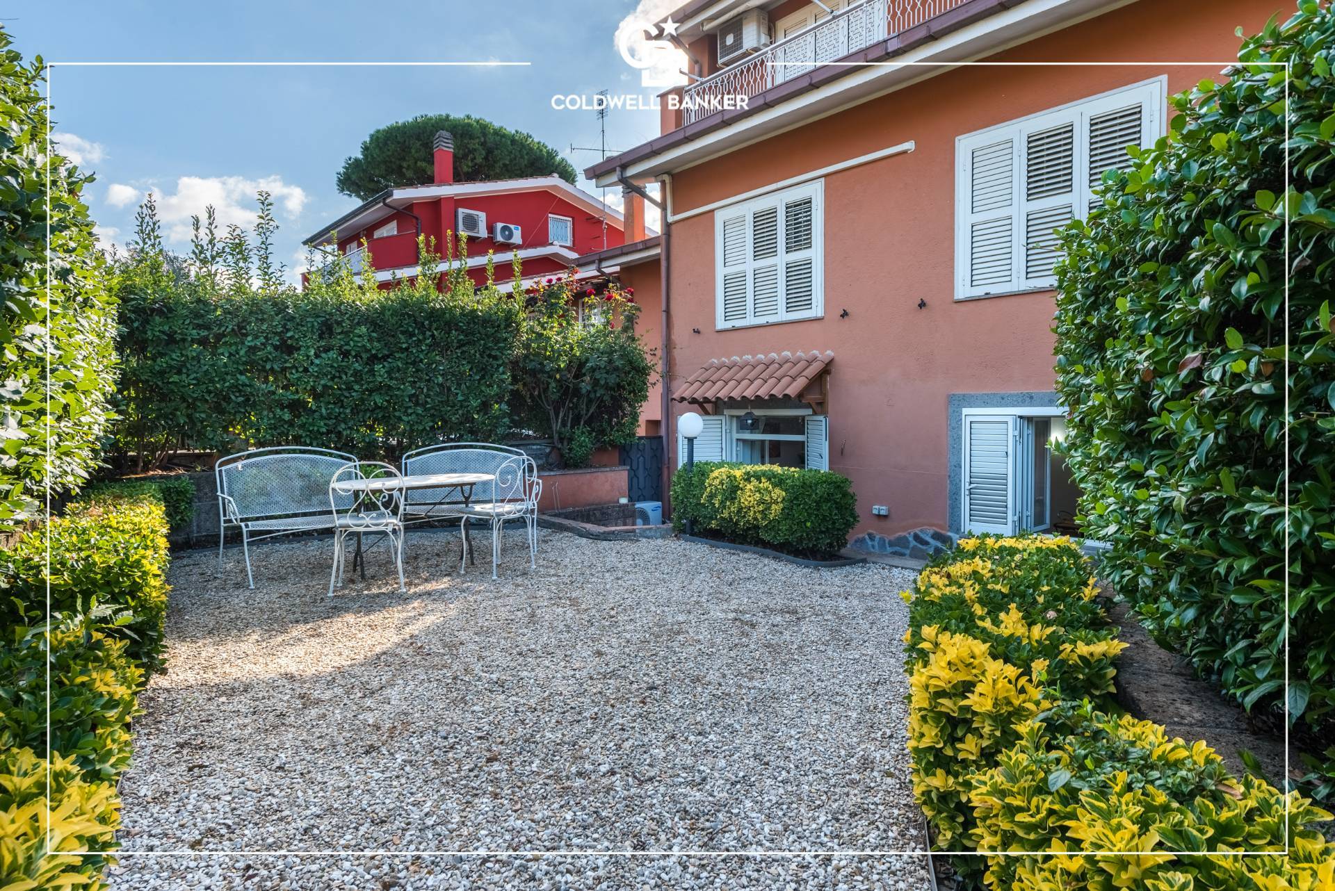 Casa indipendente in affitto a Ciampino, Via dei Laghi