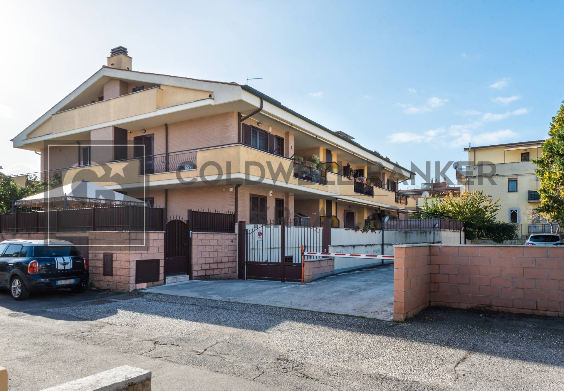 Garage / Box in vendita a Ciampino, Mura dei Francesi